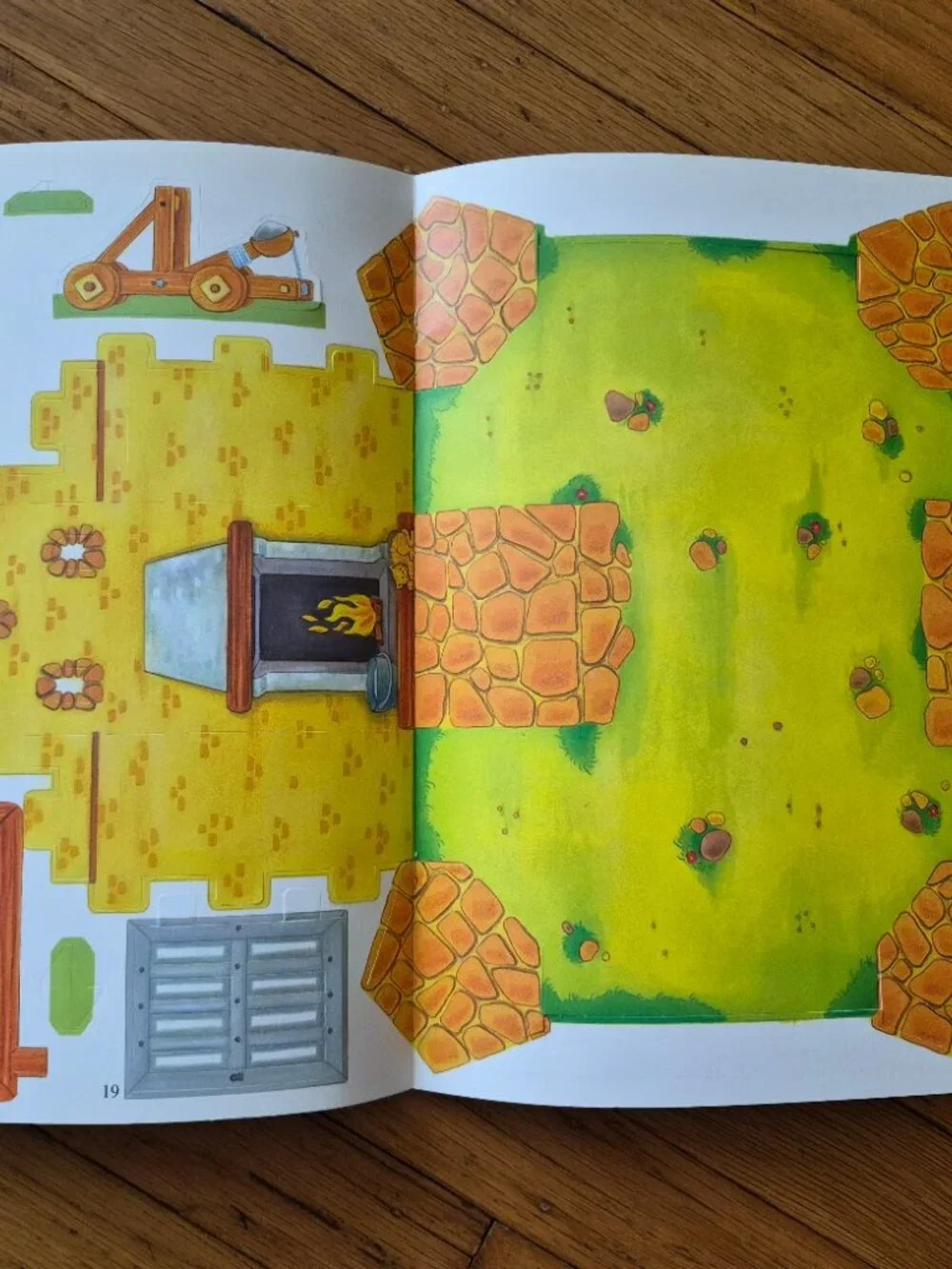 NEW Press Out & Play Make a Castle